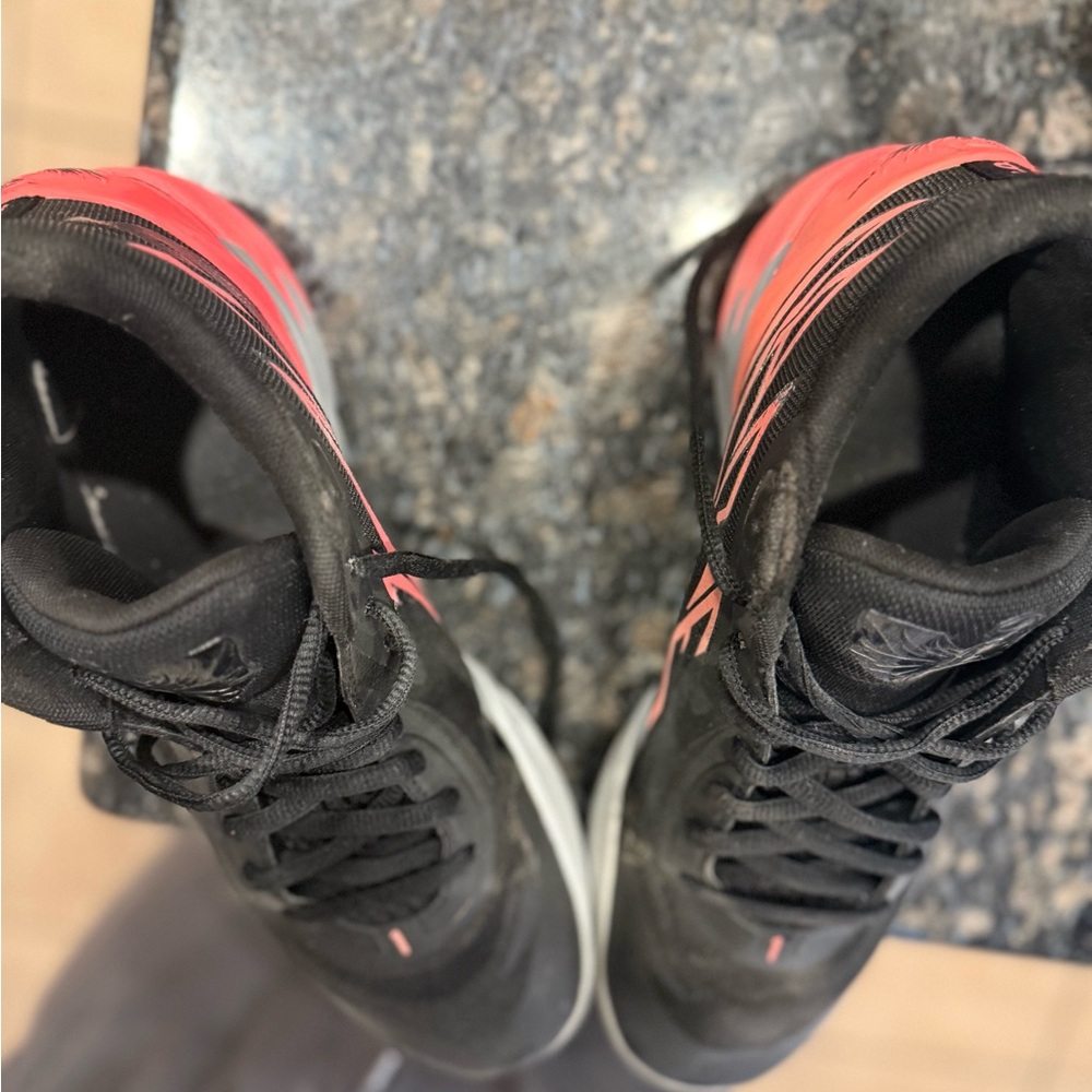 Stylish Black and Pink 11.5 Men's basketball Sneakers